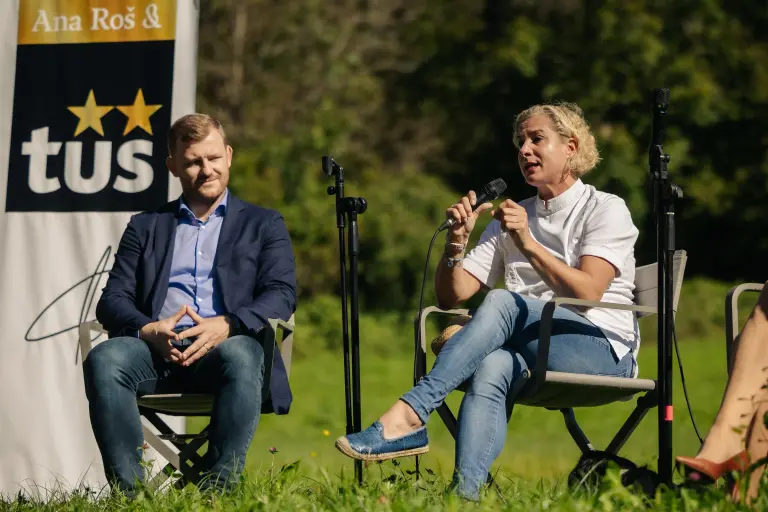 Ana Roš in conversation at a Tuš event